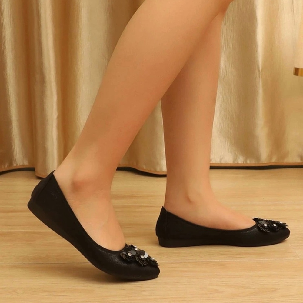 Ballet Flats - Picture 5 of 10